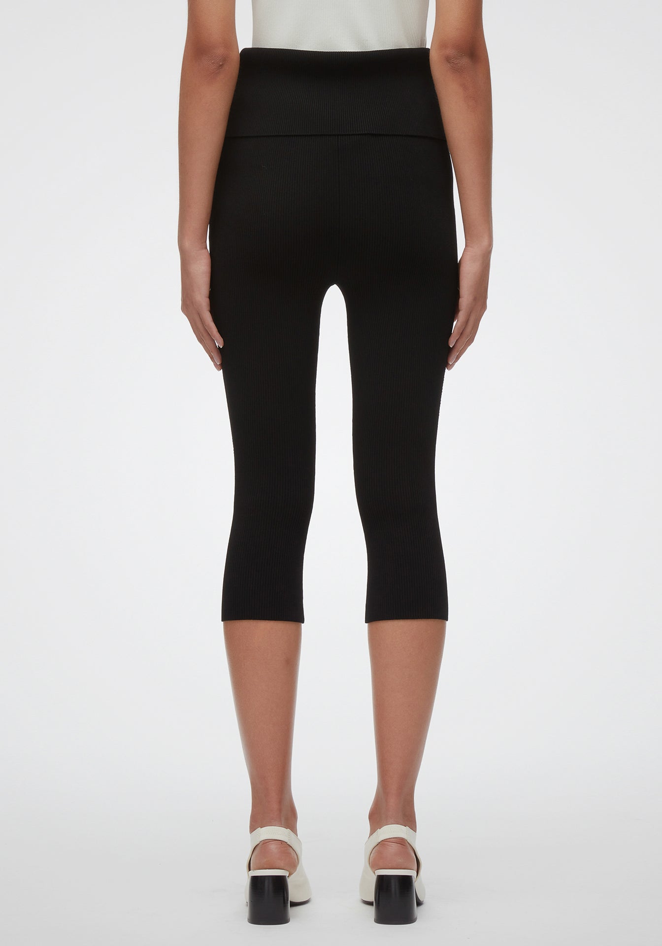 Compact Rib Capris