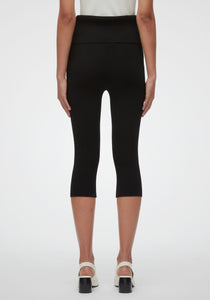 Compact Rib Capris