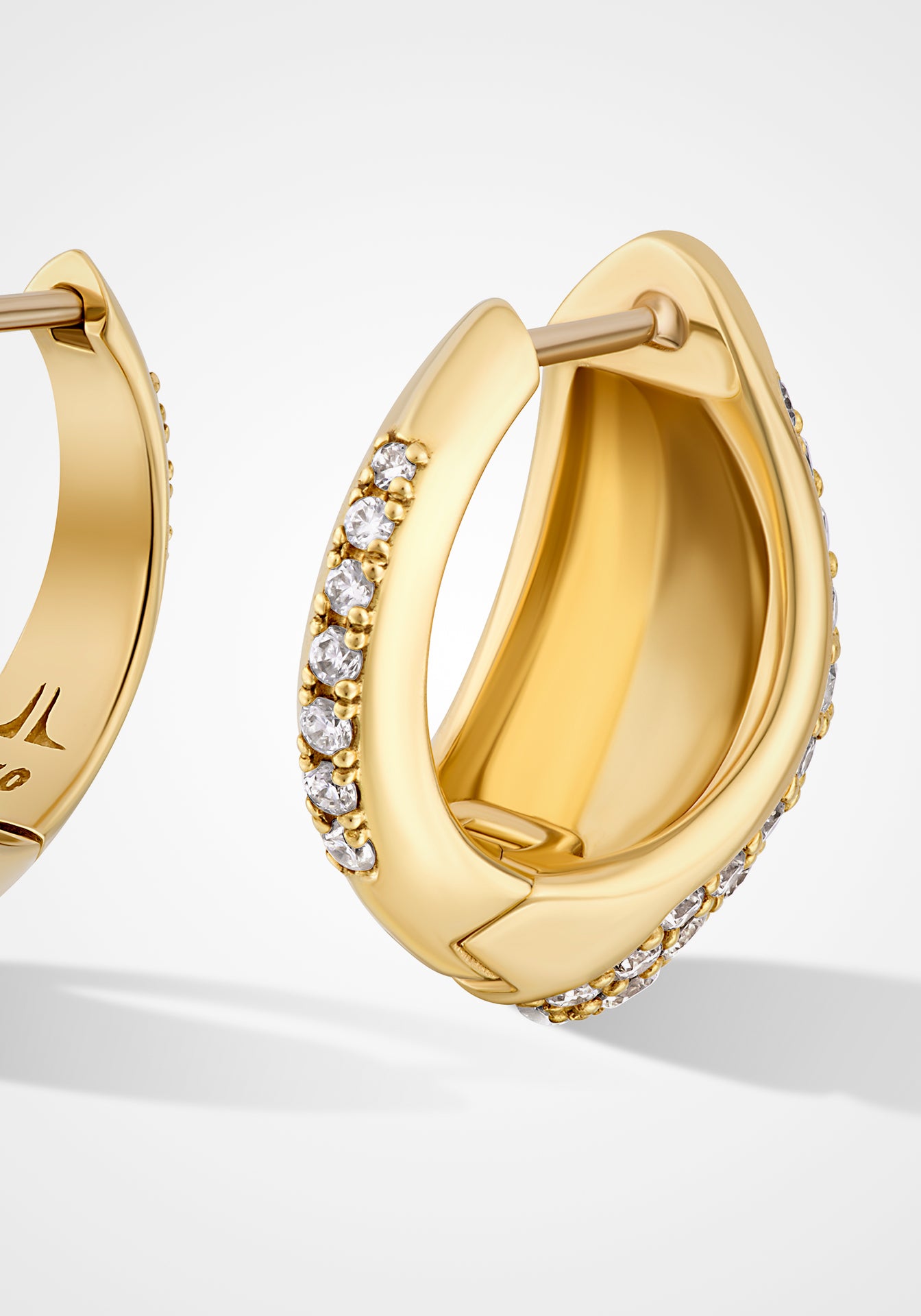 Cobra Bolla Le Stelle, 18K Yellow Gold + Diamond Earrings