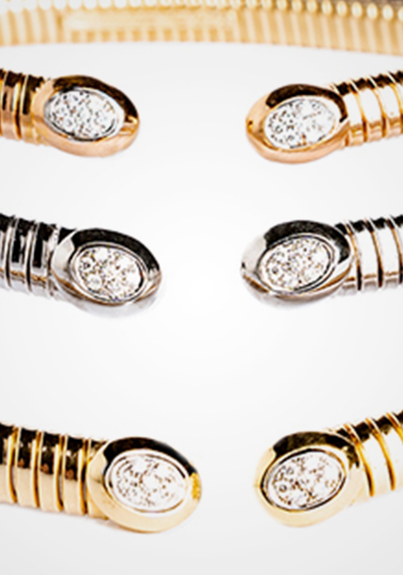 Tubogas Oval, 18K Yellow Gold + Diamond Choker
