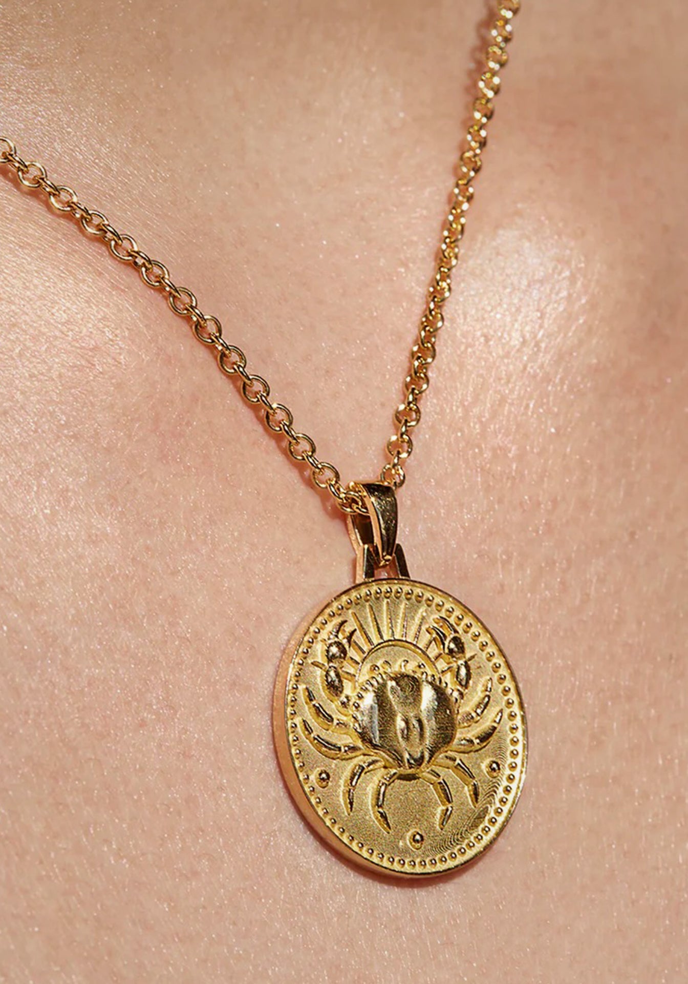 Cancer Zodiac, 18K Yellow Gold Pendant Neckalce