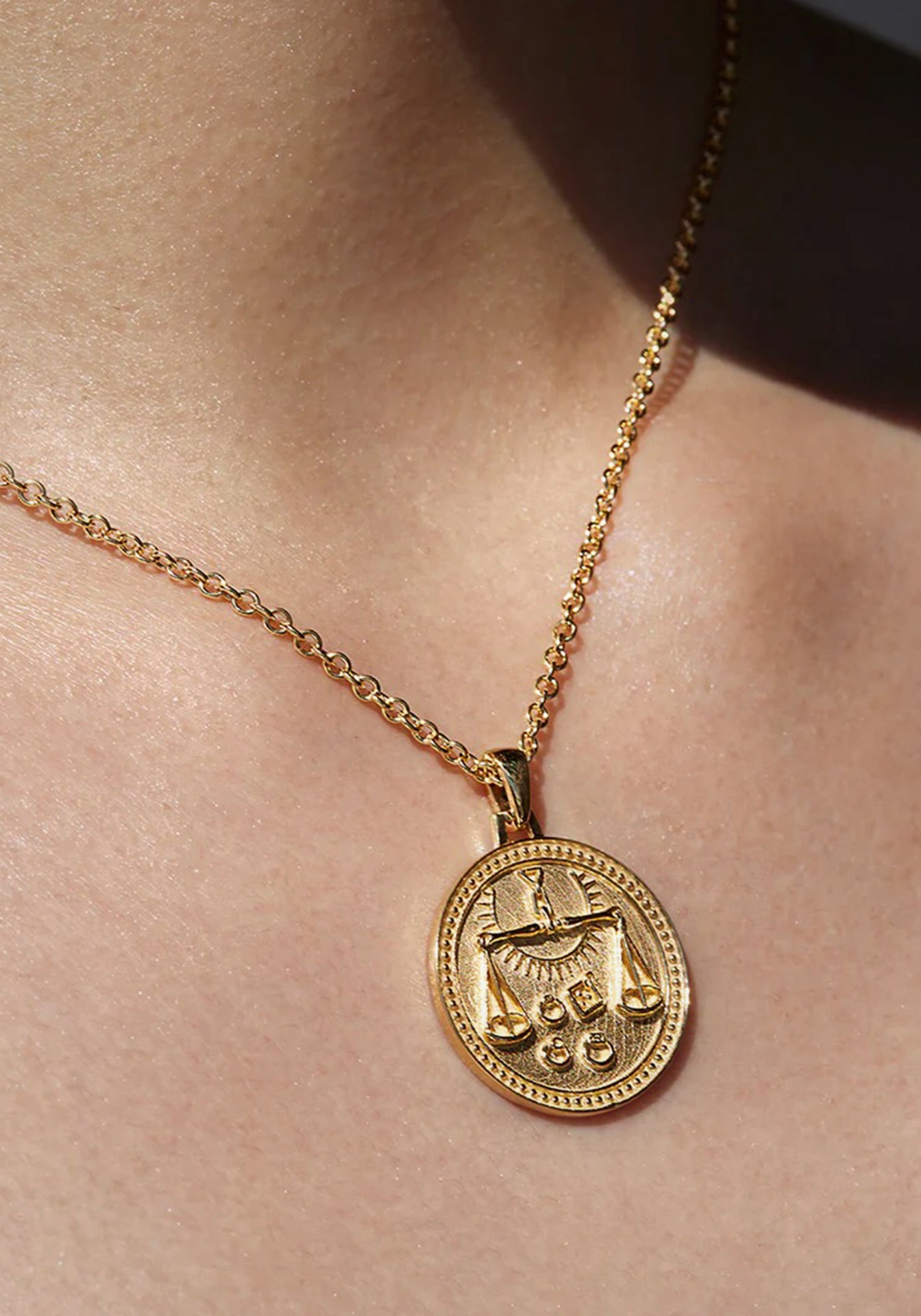 Libra Zodiac, 18K Yellow Gold Pendant Neckalce