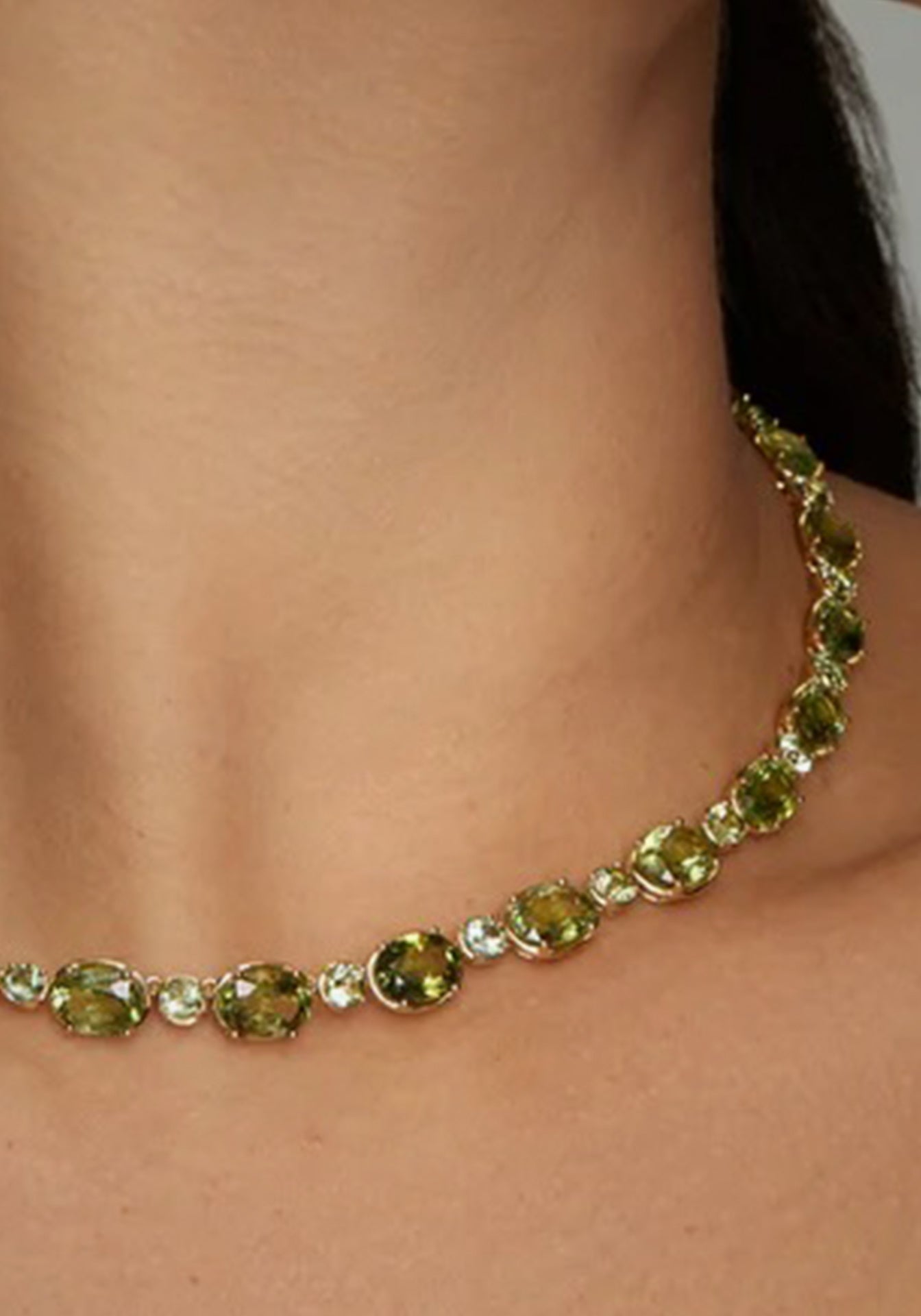 Graduated Light Green Tourmaline Oval and Round, 18K Yellow Gold Necklace