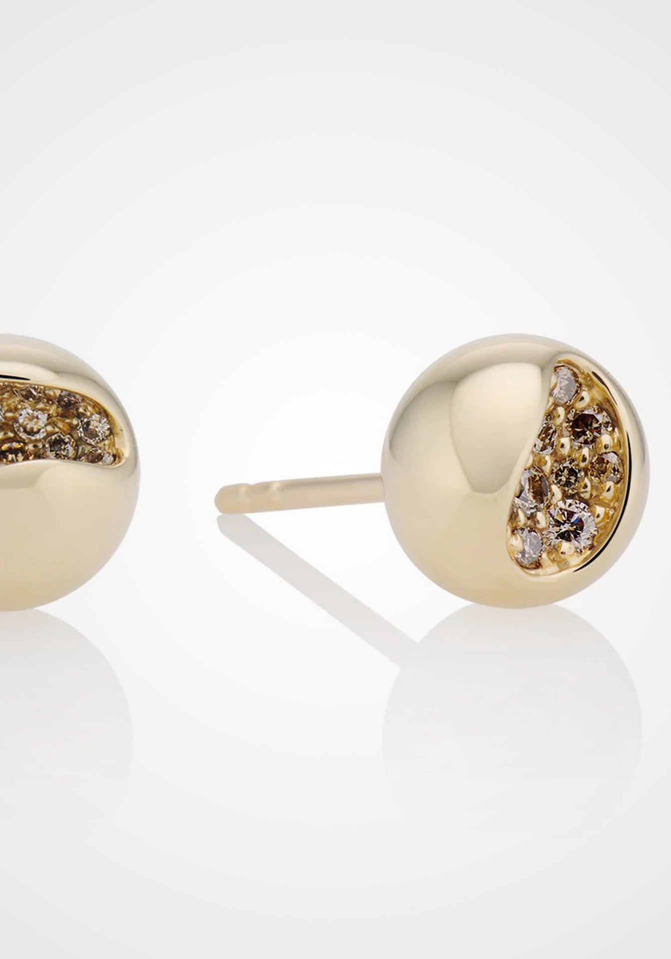 Solar, 18K Yellow Gold + Champagne Diamond Studs