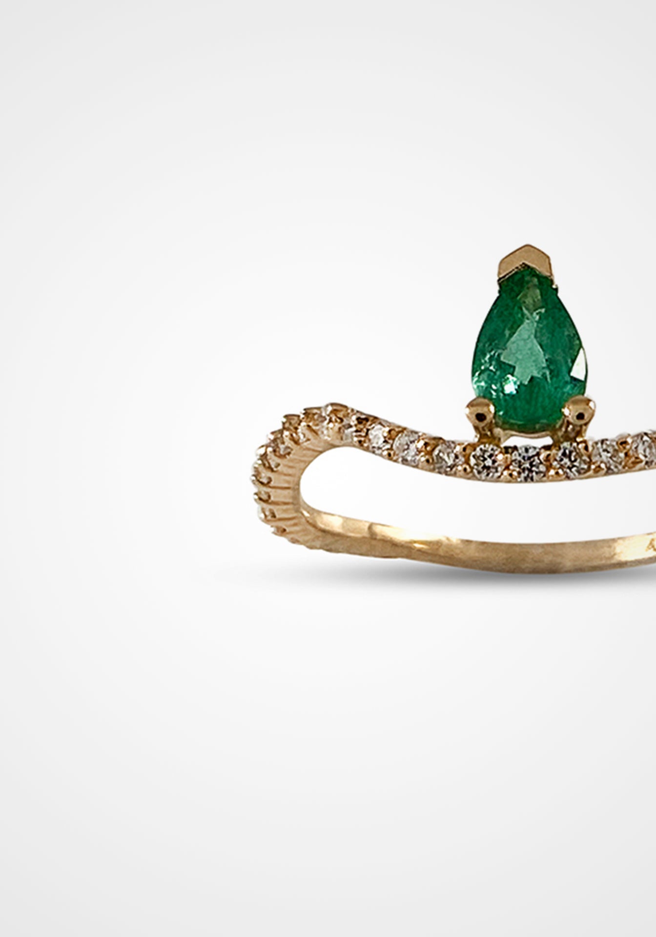 Ocean Drop Nalu, 14K Yellow Gold, Emerald + Pavé Diamond Ring