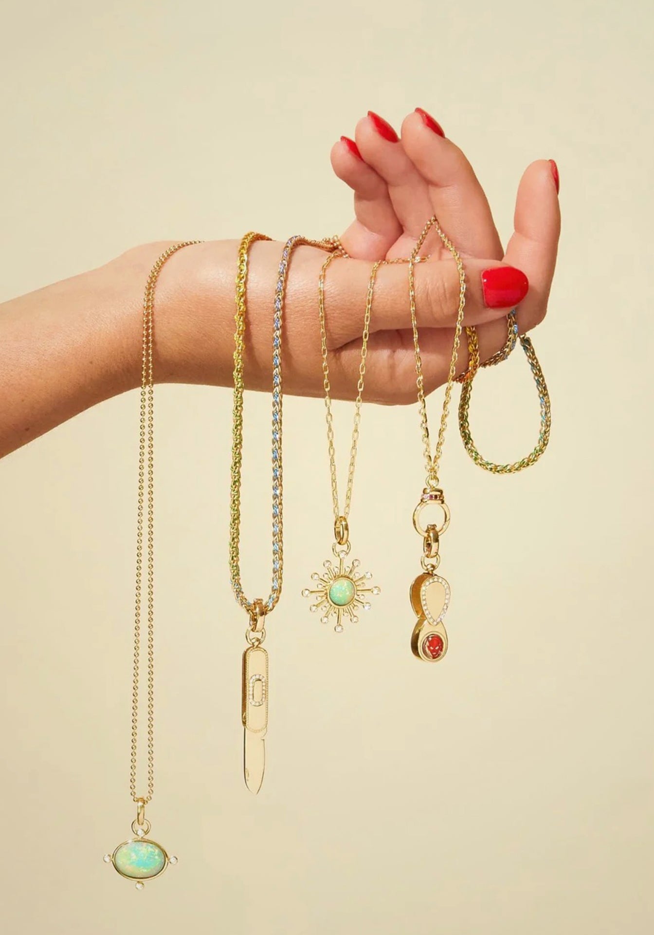 Lace Pendant Holder, 14K Yellow Gold Chain
