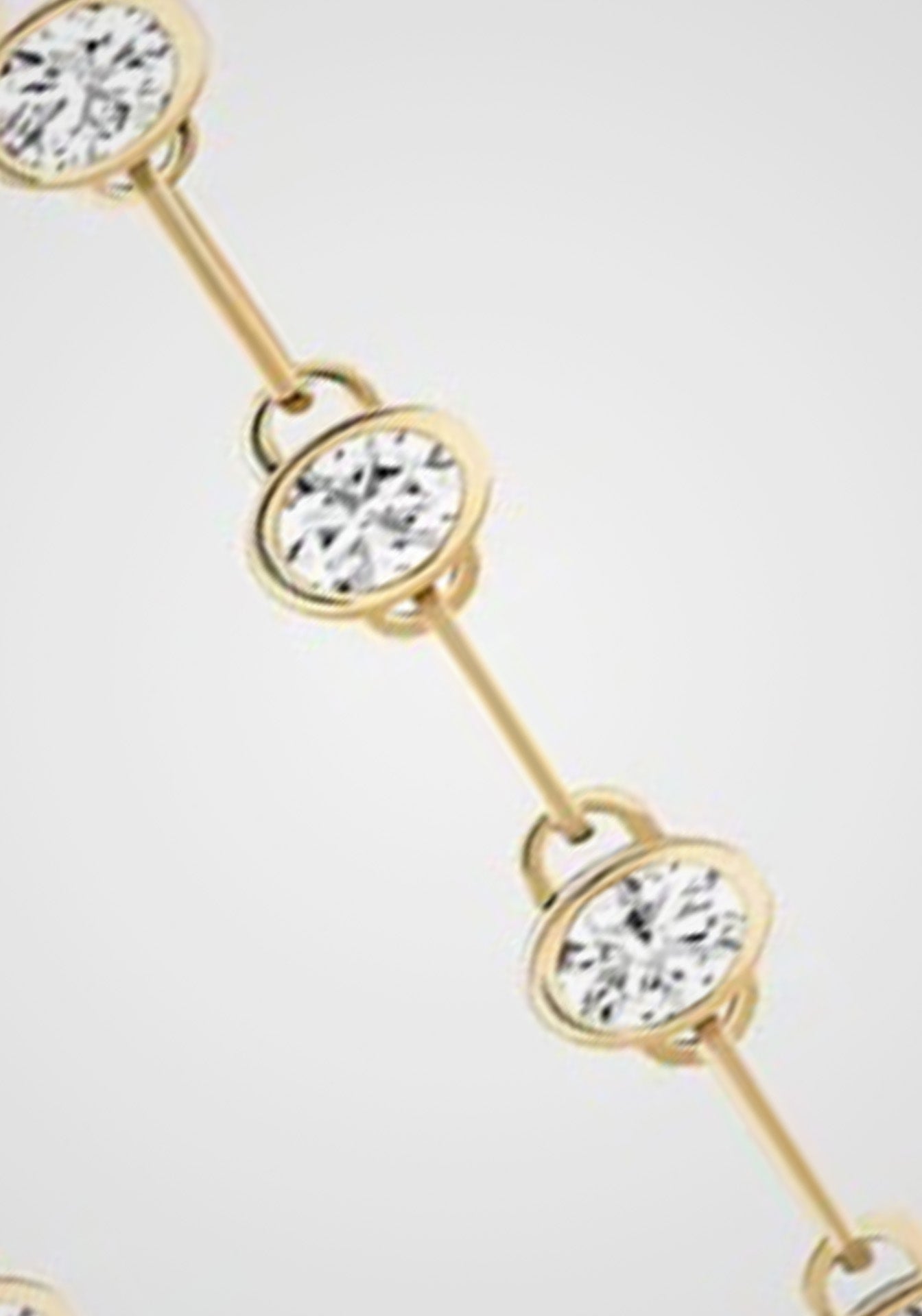 Gala GM Classics, 18K Yellow Gold + Diamond Earrings