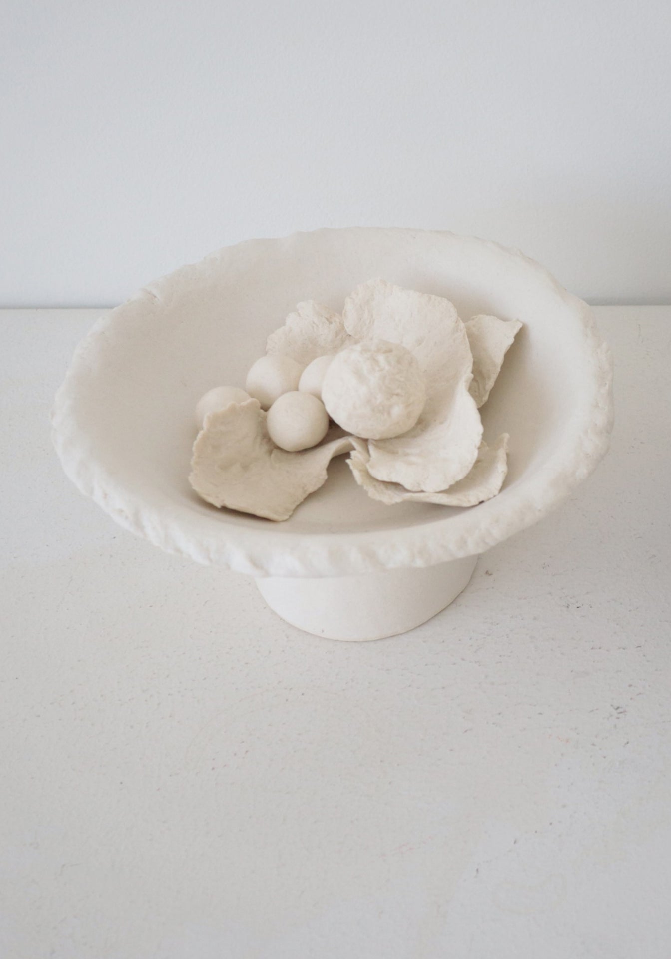 Raw Crafts Ceramic Potpourri Holder with Empty Oil