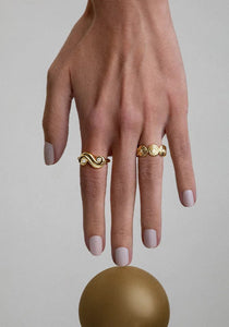 Spiralis, 18K Yellow Gold + Diamond Ring