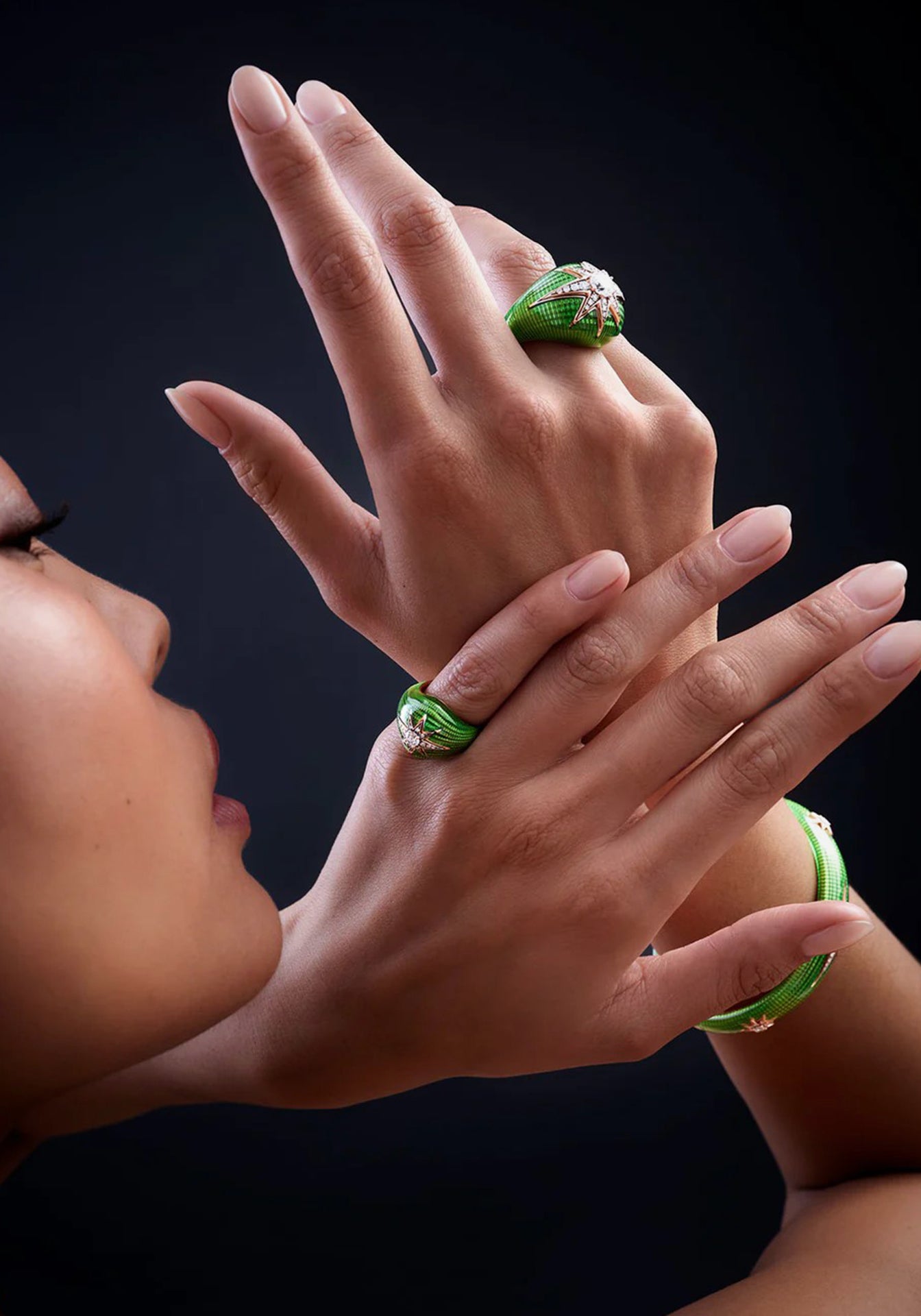 Aïda, 18K Yellow Gold, Kiwi Enamel + Diamond Pinky Ring