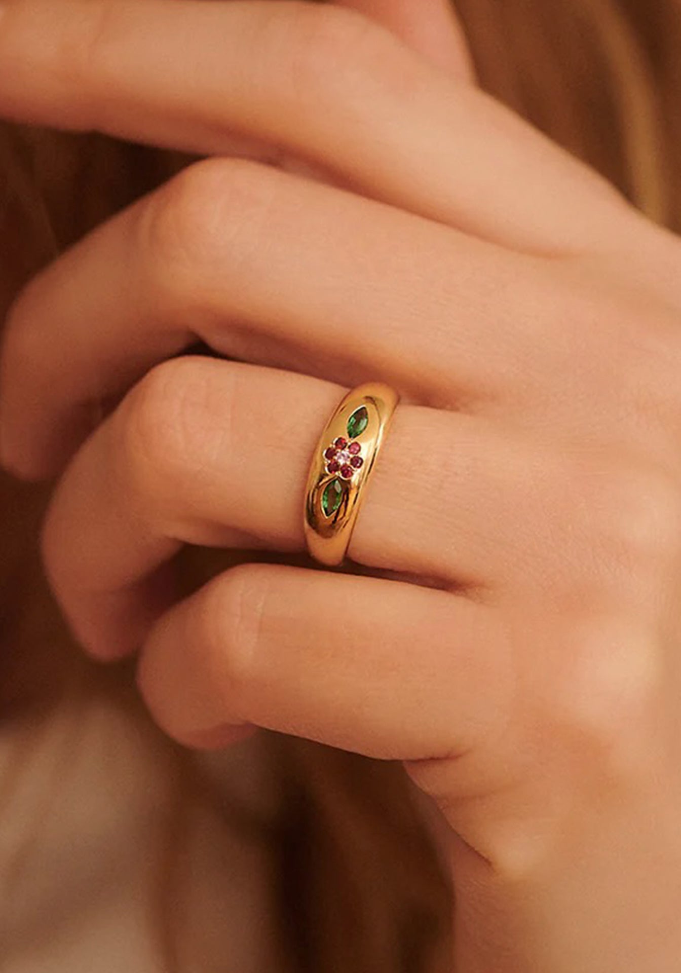 Miniflower 2, 18K Yellow Gold, Emeralds, Rubies + Pink Sapphire Ring