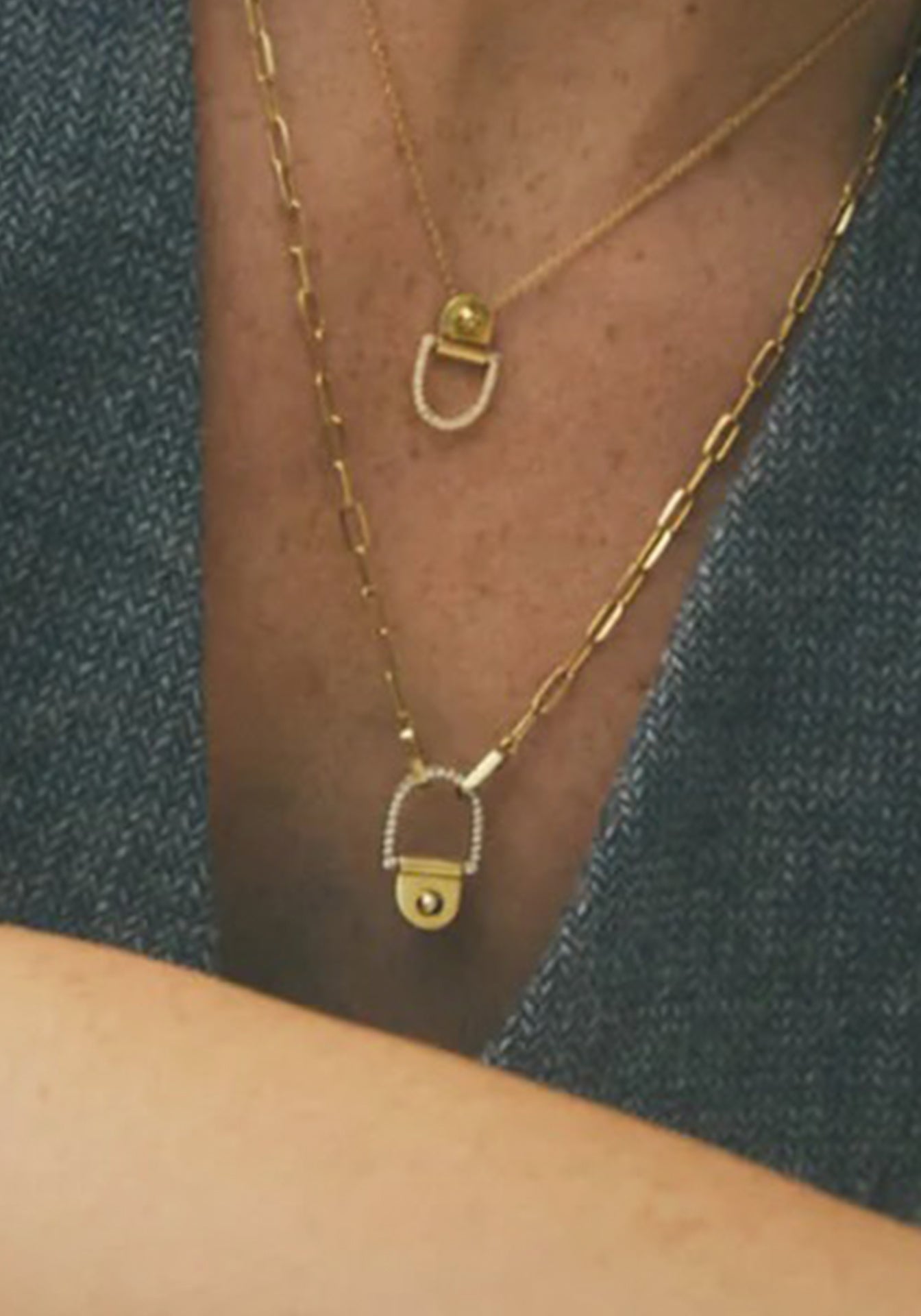 Rivet M, 18K Yellow Gold + Diamond Necklace