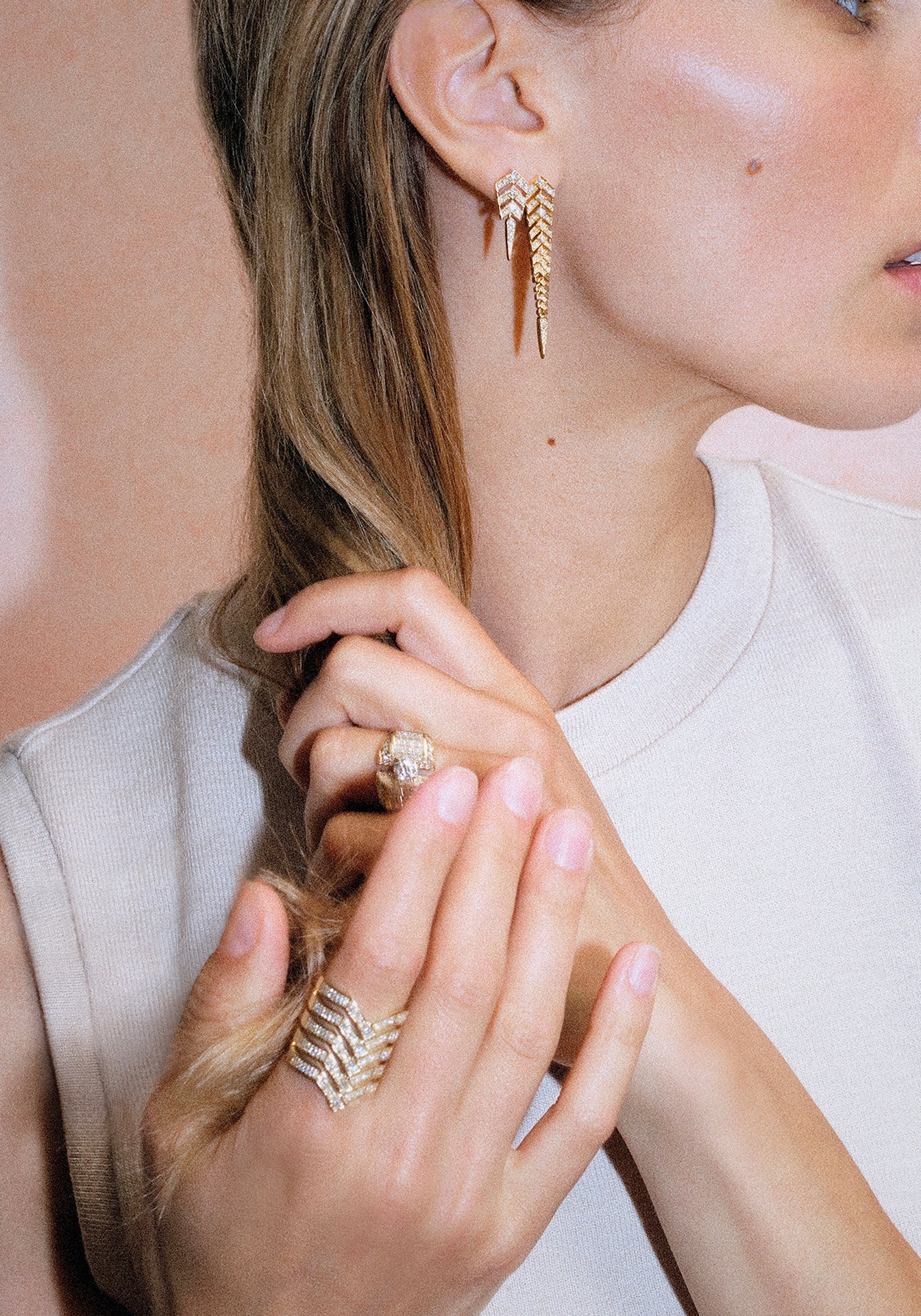 Stairway M, 18K Yellow Gold + Diamond Earring