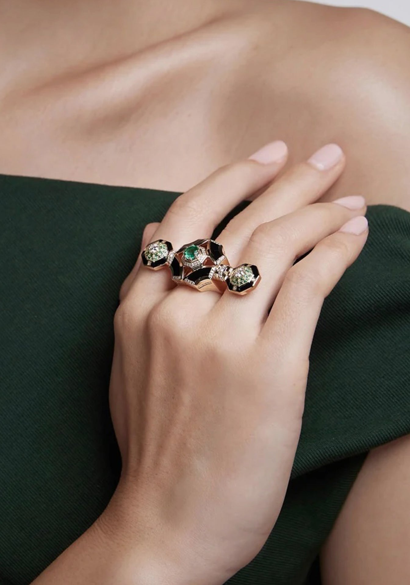 Darro Enchantress Traverse, 18K Yellow Gold, Emerald + Diamond Ring