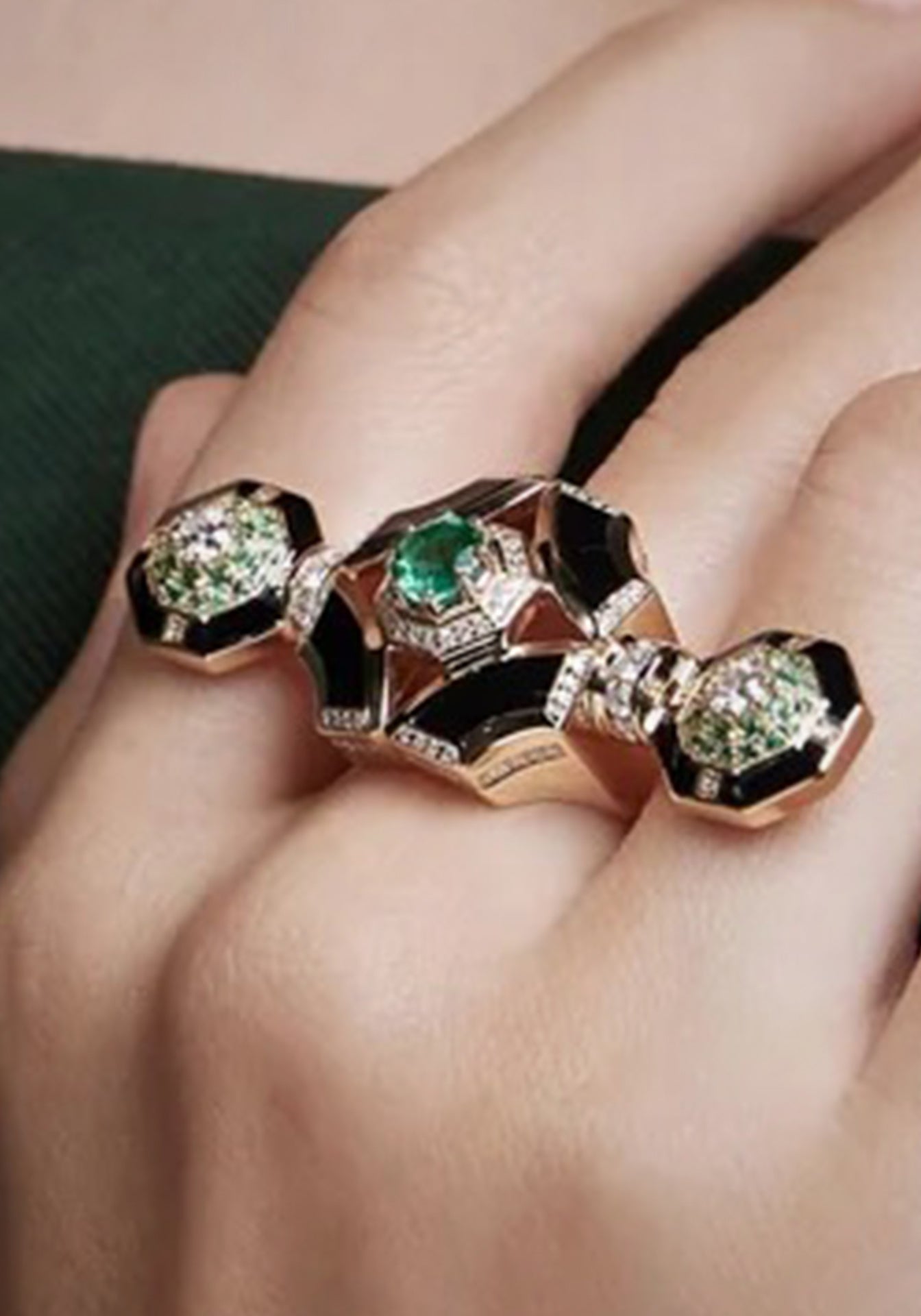 Darro Enchantress Traverse, 18K Yellow Gold, Emerald + Diamond Ring