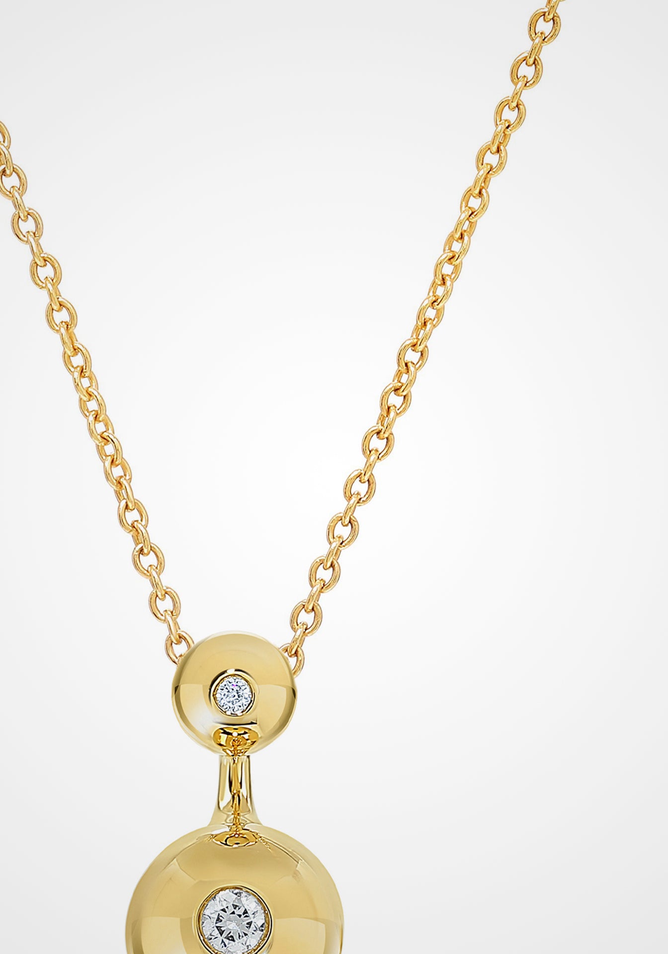 Nemara, 18K Yellow Gold + Diamond Pendant