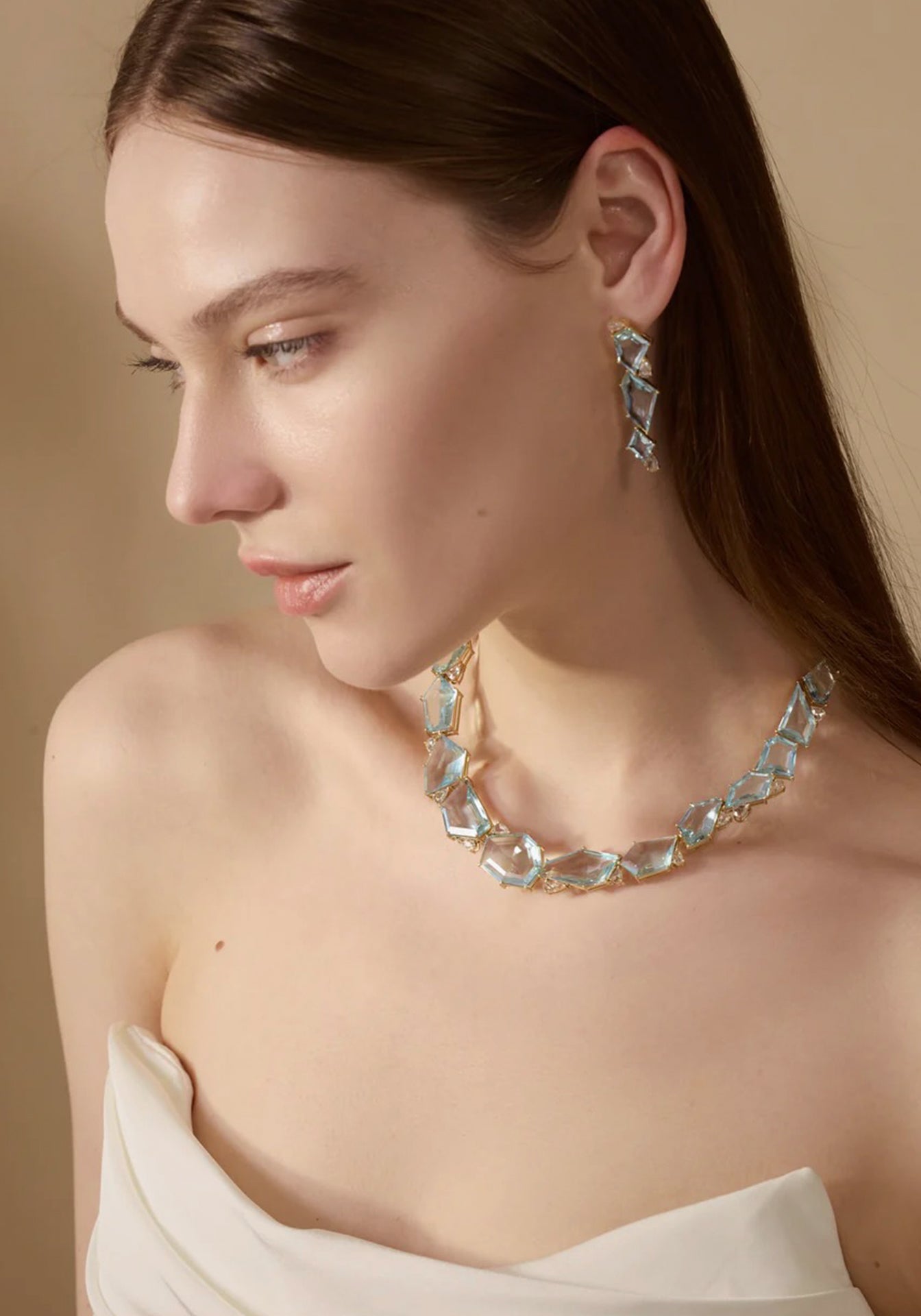 Aquamarine Contour, 18K Yellow Gold Necklace