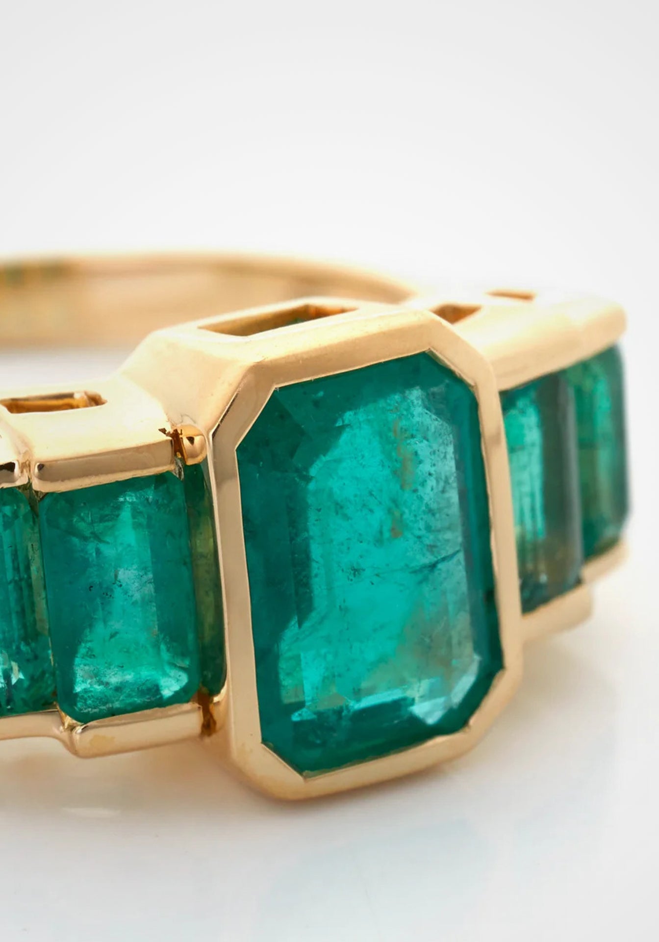 Echo, 18K Yellow Gold + Emerald Ring