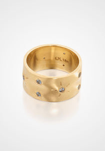 Cigar Band, 18K Yellow Gold + Sapphire Ring