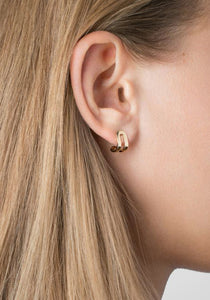 Étreintes, 18K Yellow Gold Earring Stud, Medium