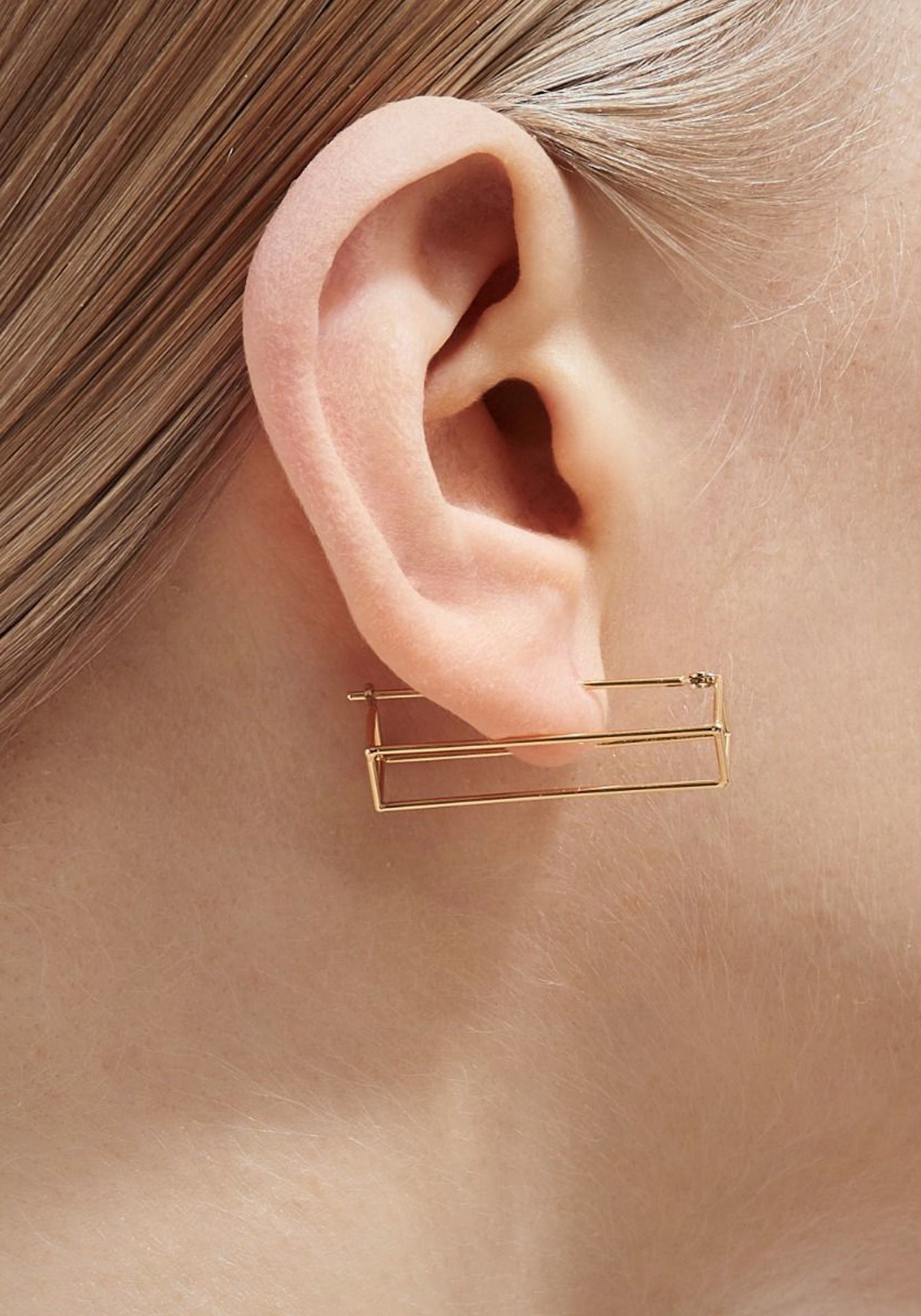 Rectangle 30, Yellow Gold Earring